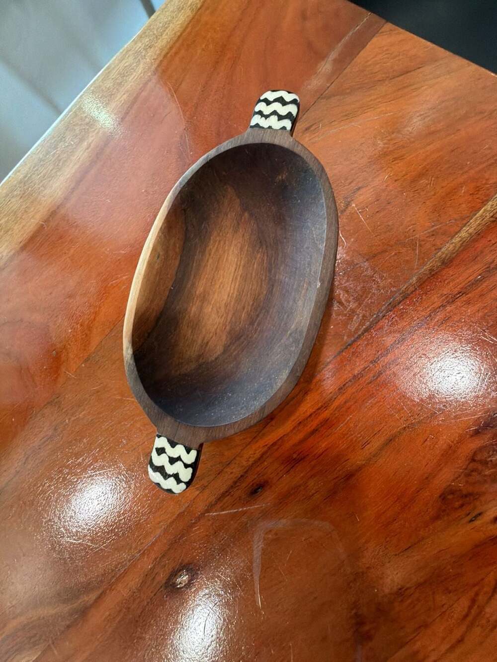 Handcrafted Kenyan Olive Wood Bowl with Zigzag Batik Cowbone Inlay Handles